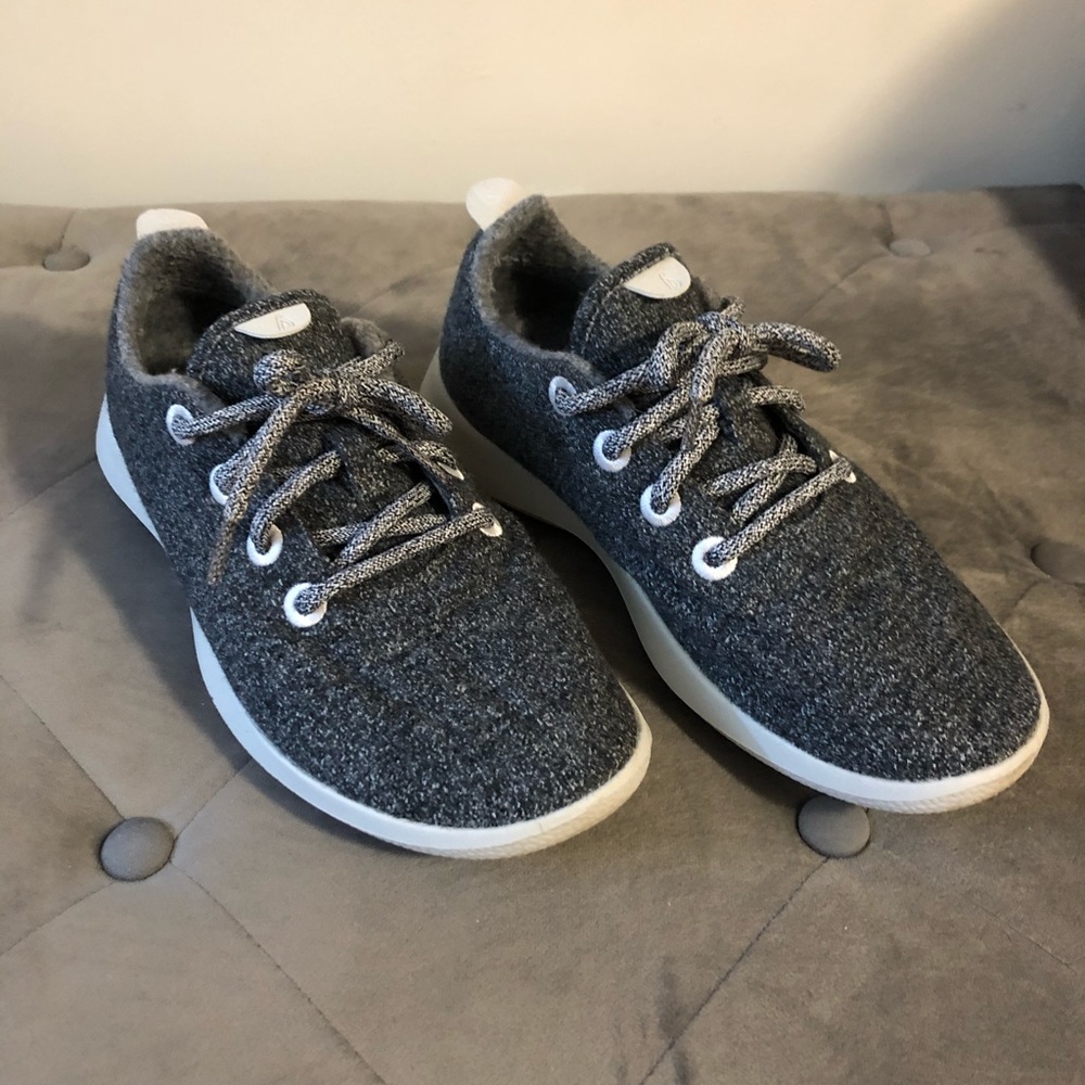 Women’s Size 8 Grey Allbirds
